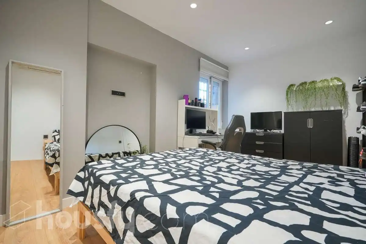 Bedroom of Duplexes for sale in Madrid  with Air Conditioner, Heating and Storage room