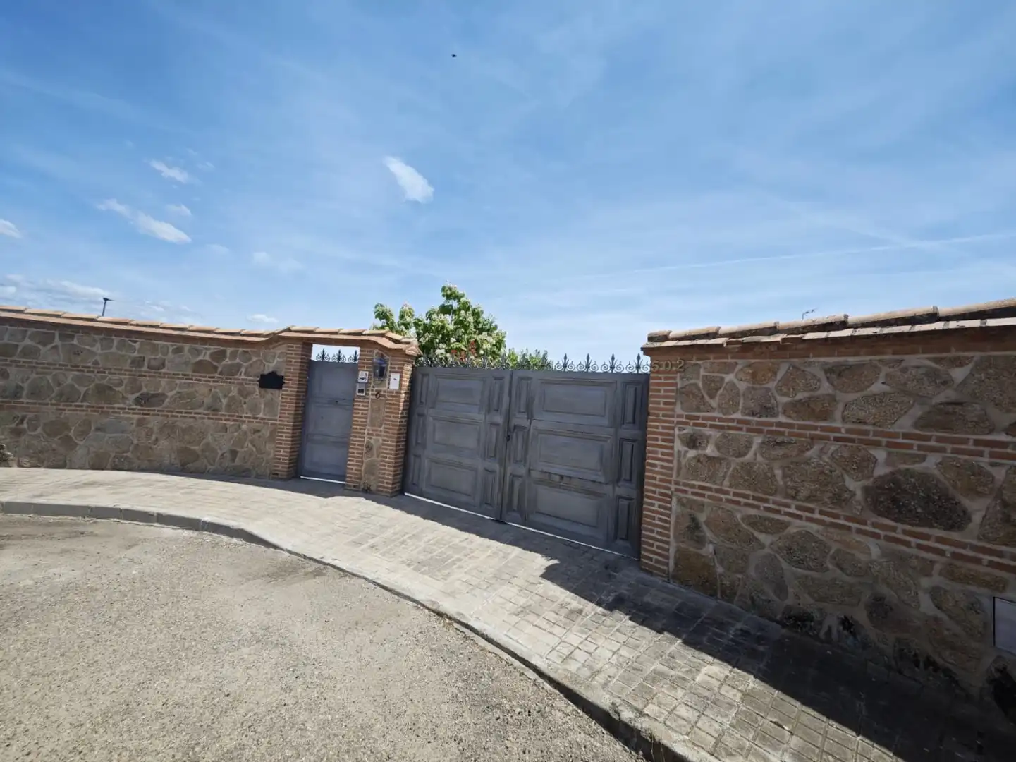 Vista exterior de Casa o chalet en venta en Escalona con Aire acondicionado, Calefacción y Piscina