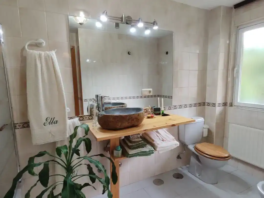 Bany de Dúplex en venda en Morcín amb Jardí privat, Parquet i Traster