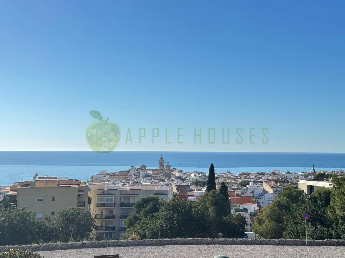 Vista exterior de Dúplex en venta en Sitges con Aire acondicionado, Calefacción y Jardín privado