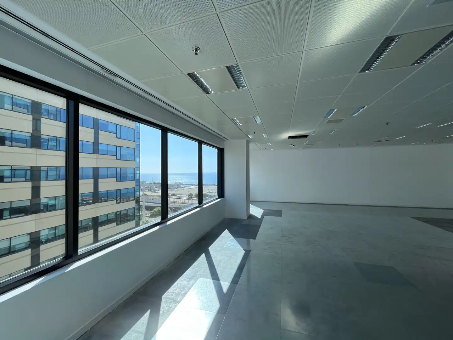 Büro zur Miete in Barcelona mit Klimaanlage und Heizung