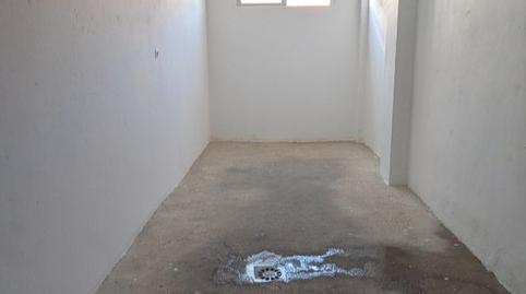 Foto 2 de Garaje de alquiler en Urbanización Entrepinos, 37, Los Pinos, Algeciras