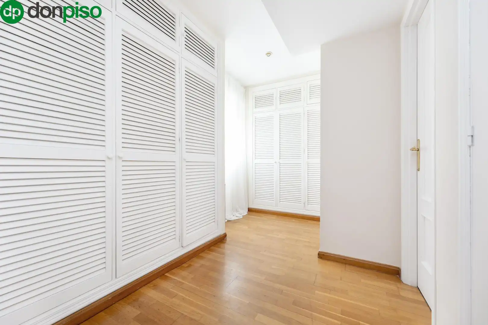 Habitación de Casa o chalet en venta en Granada con Aire acondicionado, Calefacción y Jardín privado