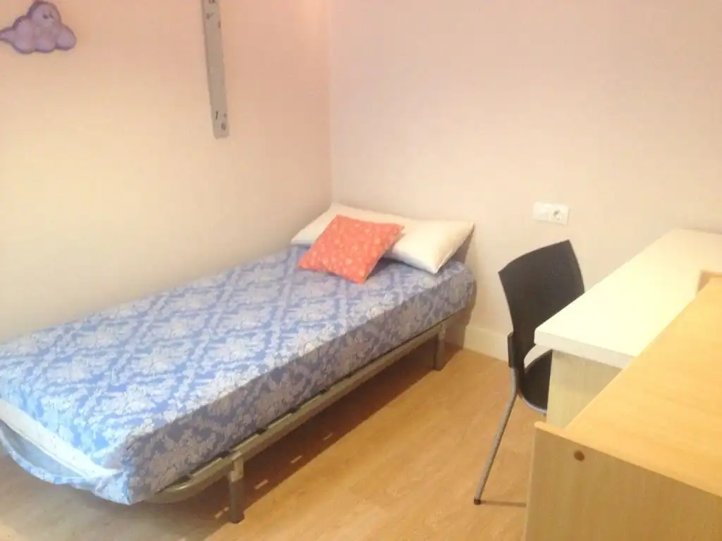 Habitación de Piso de alquiler en Castellón de la Plana / Castelló de la Plana con Parquet, Terraza y Trastero