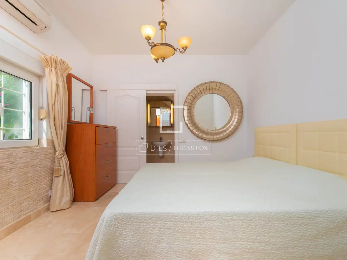Schlafzimmer von Country house zum Verkauf in Sant Josep de sa Talaia mit Klimaanlage, Privatgarten und Terrasse