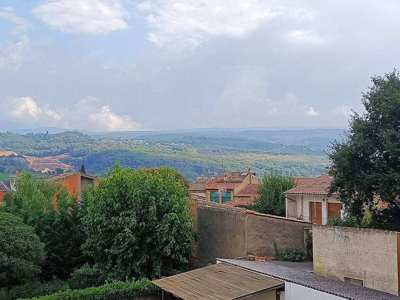 Vista exterior de Casa o xalet en venda en Centelles amb Calefacció, Jardí privat i Terrassa