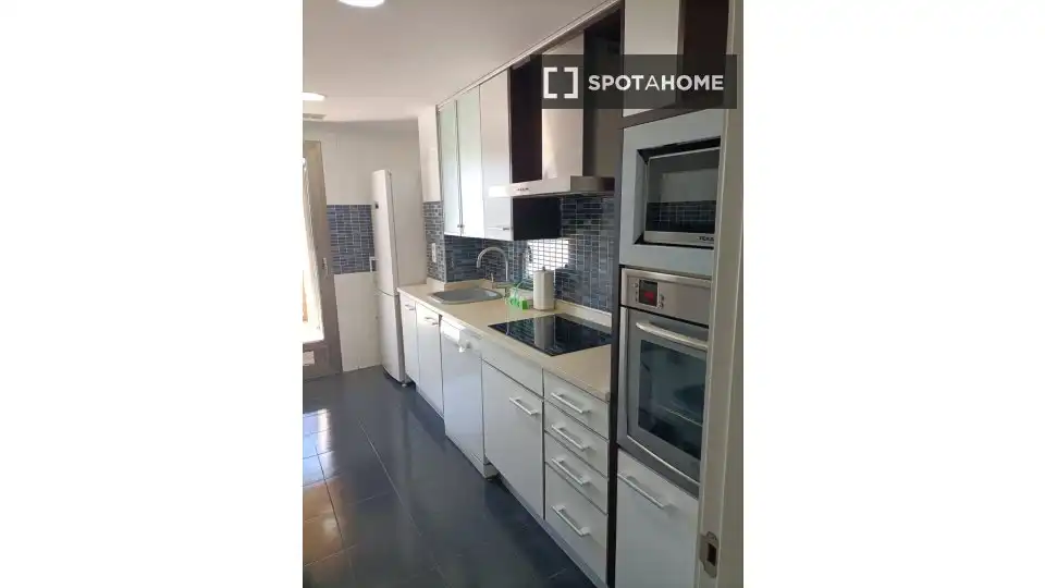 Kitchen of Flat for rent in Valencia  with Air Conditioner, Heating and Furnished