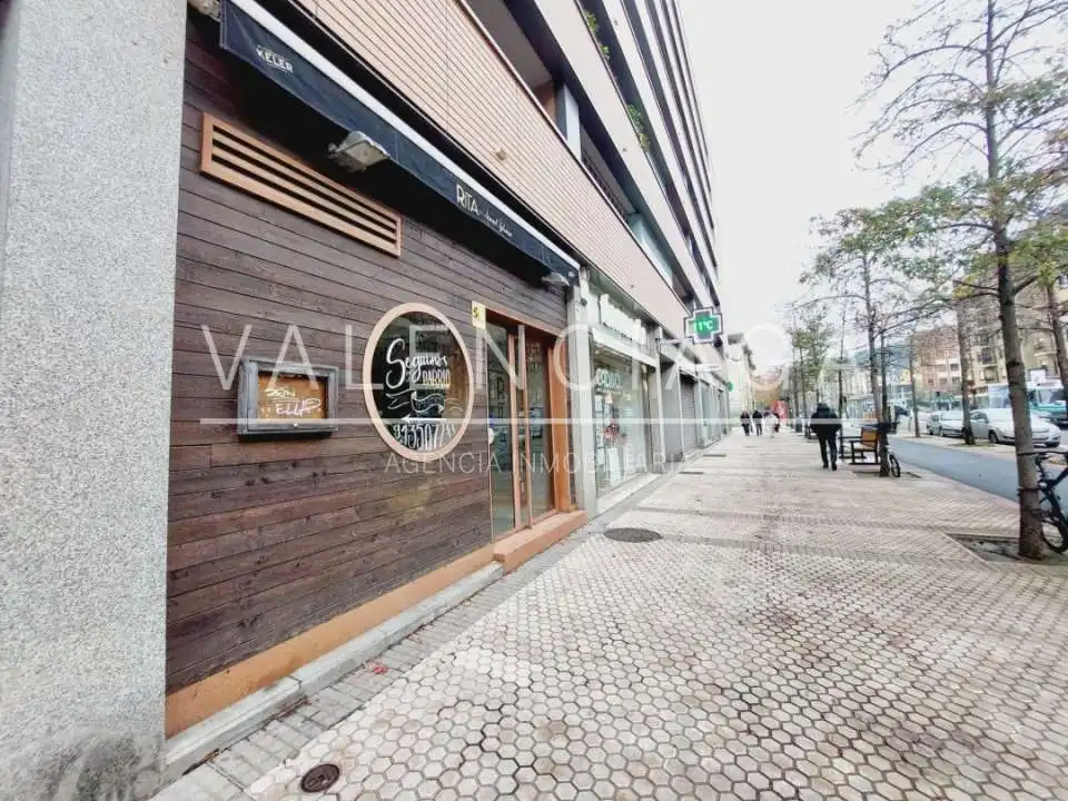 Exterior view of Commercial properties for rent in Donostia - San Sebastián   with Air Conditioner