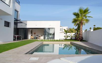 Swimming pool of House or chalet for sale in Conil de la Frontera  with Air Conditioner