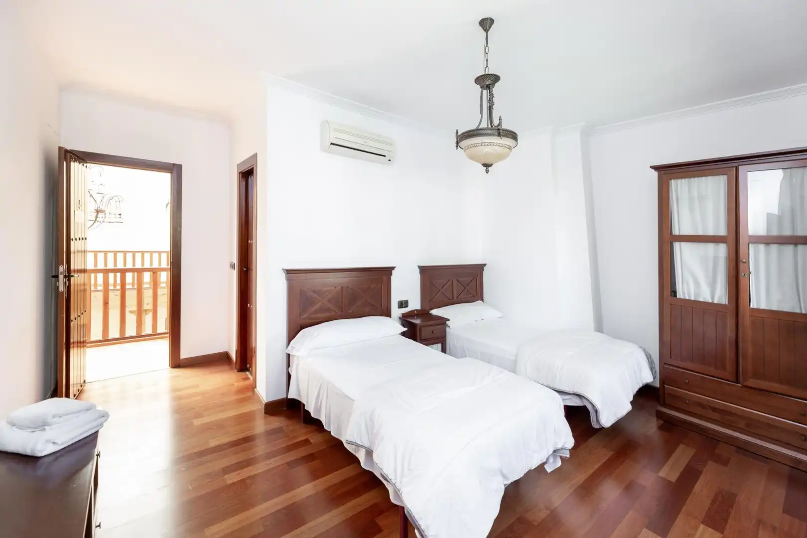 Habitación de Casa o chalet en venta en Villa de Otura con Aire acondicionado, Jardín privado y Terraza