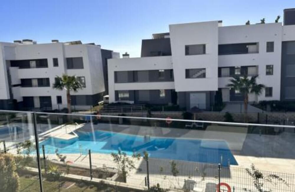 Exterior view of Apartment to rent in Estepona  with Air Conditioner, Terrace and Swimming Pool