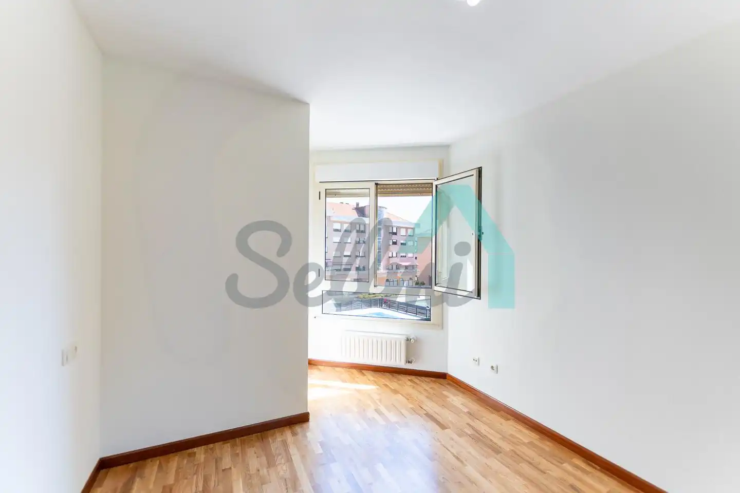 Schlafzimmer von Wohnung zum Verkauf in Oviedo  mit Heizung, Parkett und Terrasse