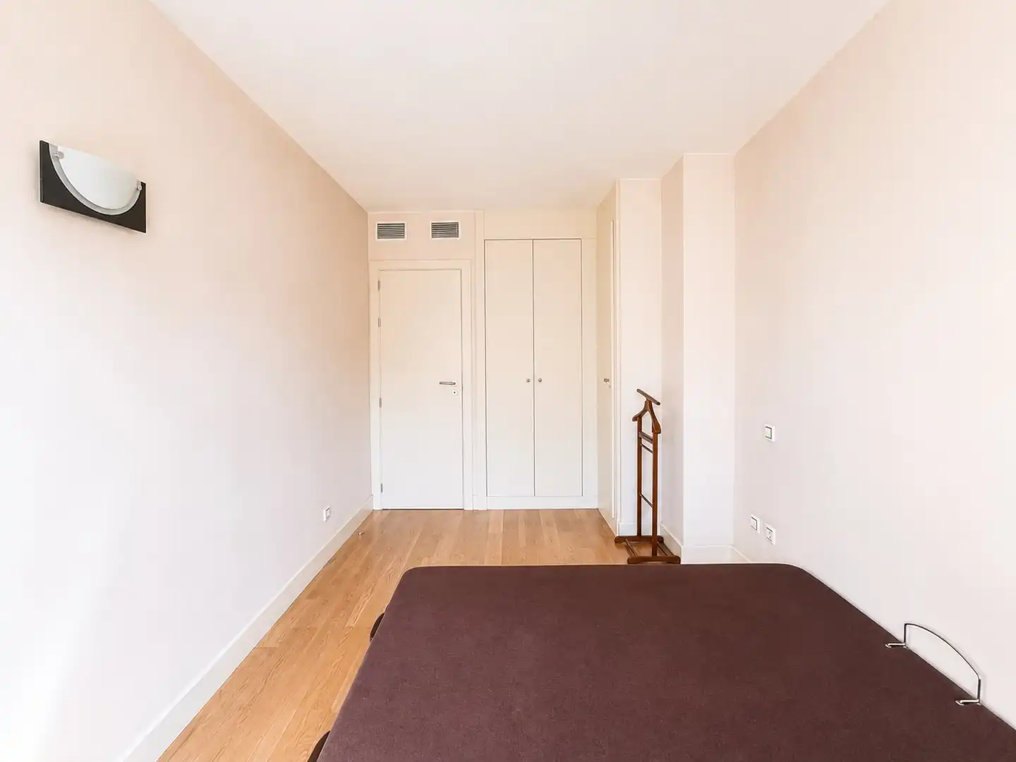 Bedroom of Flat for sale in Madrid  with Air Conditioner, Private garden and Storage room