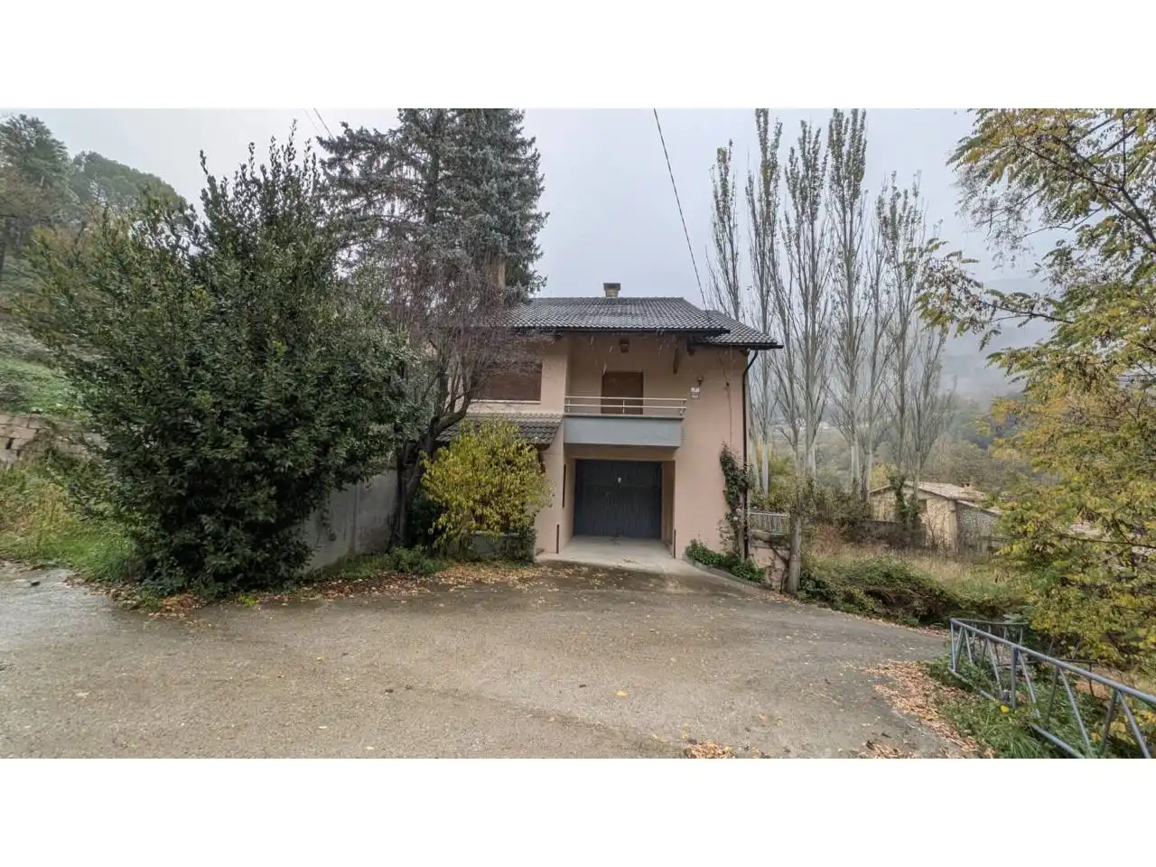 Vista exterior de Casa o xalet en venda en Fígols i Alinyà amb Calefacció, Jardí privat i Terrassa