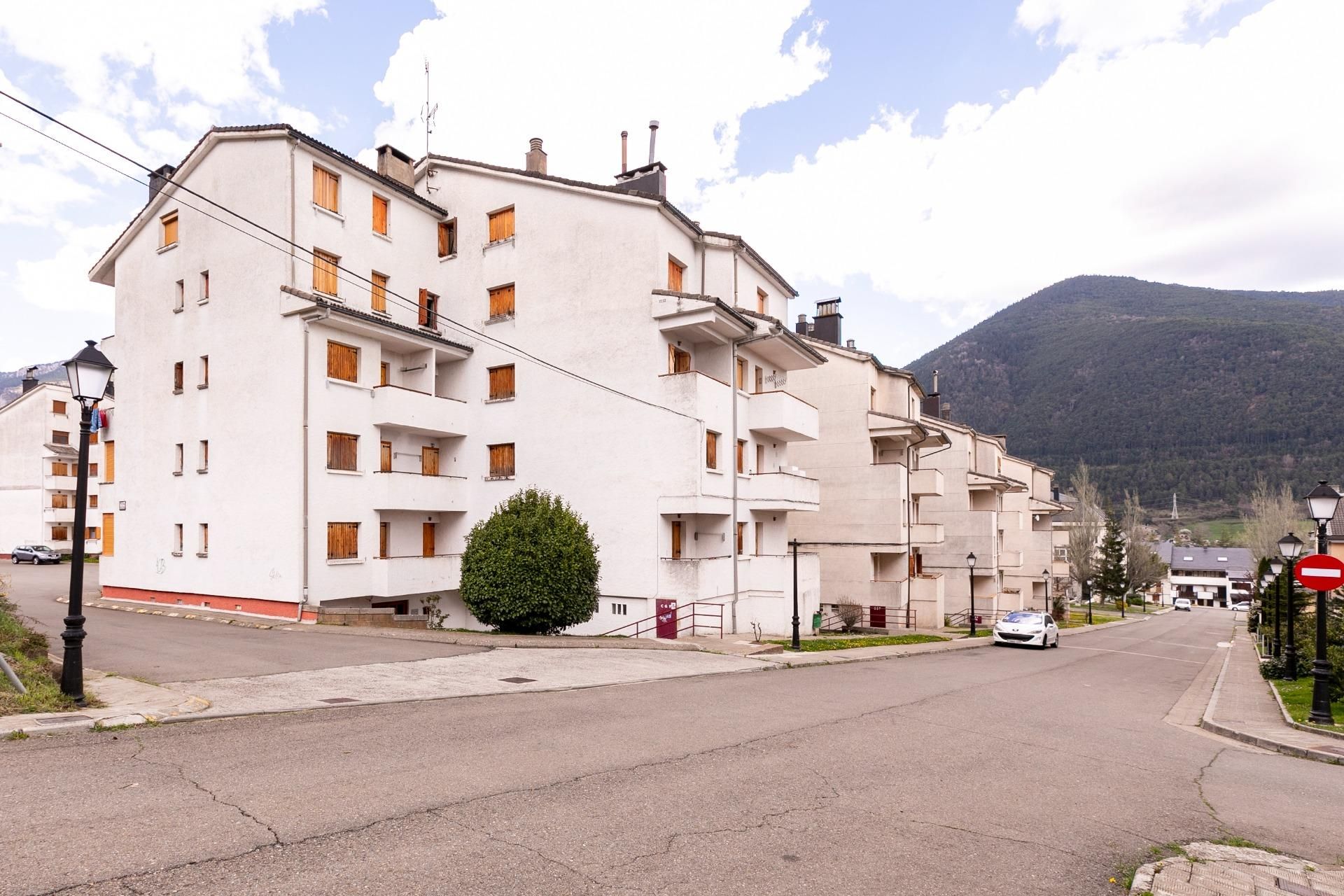 Außenansicht von Dachboden zum verkauf in Villanúa mit Heizung, Privatgarten und Abstellraum