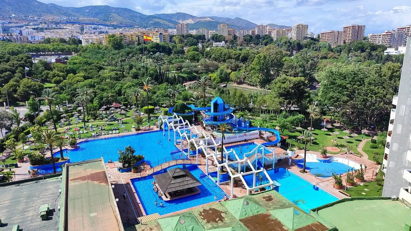 Piscina de Estudi de lloguer en Benalmádena amb Jardí privat, Terrassa i Moblat