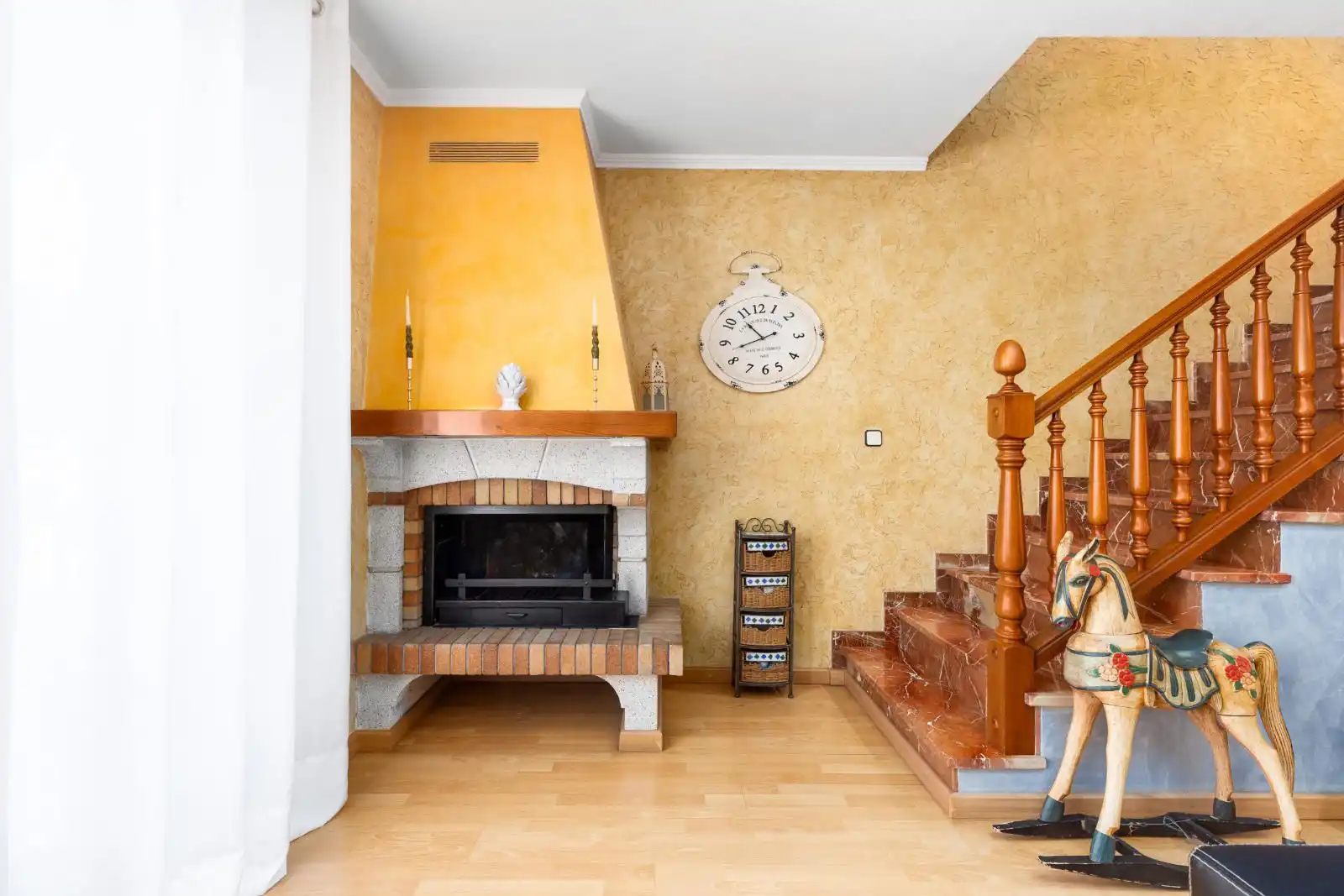 Sala d'estar de Casa adosada en venda en Parets del Vallès amb Aire condicionat, Calefacció i Forn
