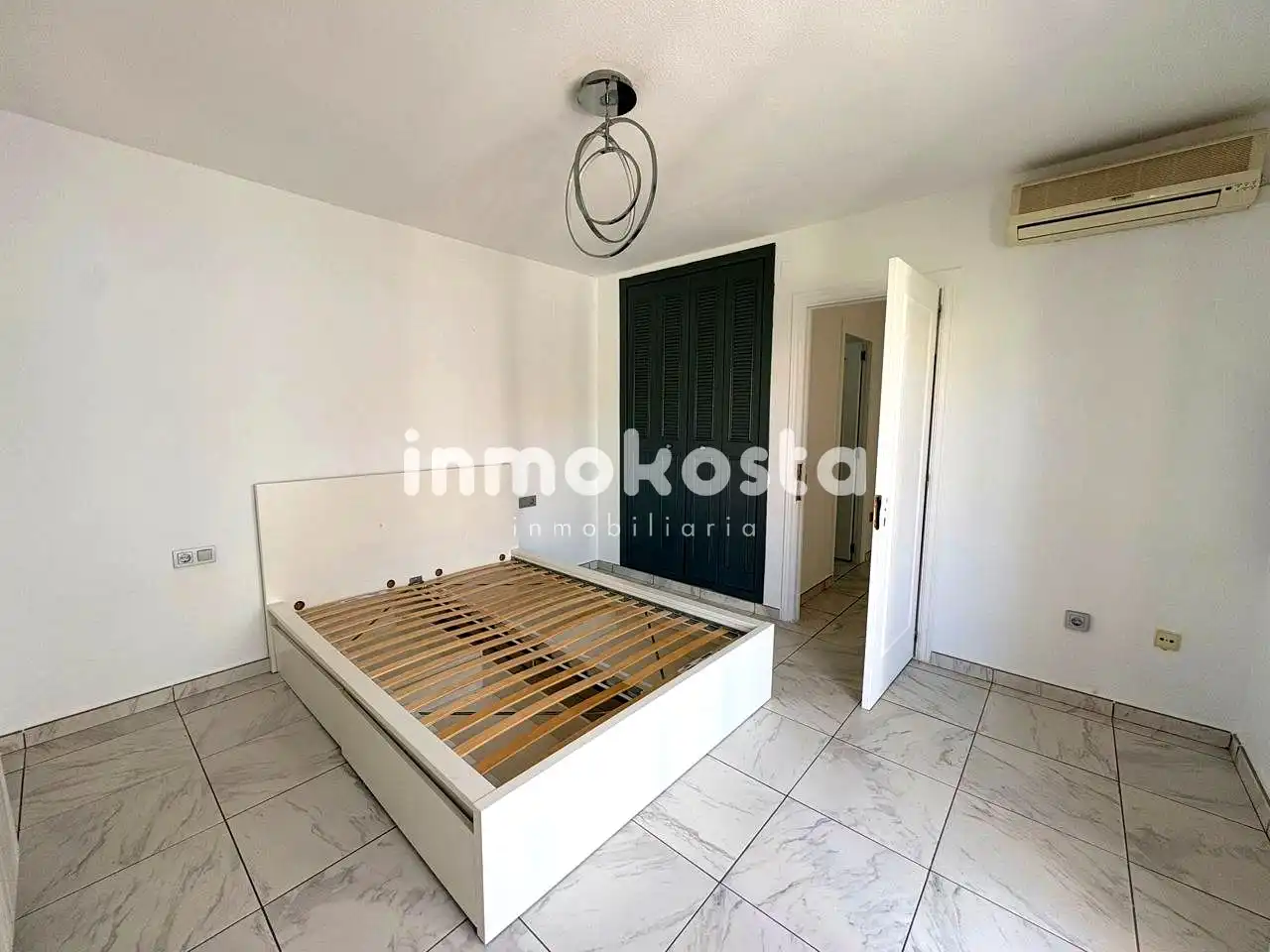 Bedroom of Detached homes for sale in L'Alfàs del Pi  with Air Conditioner, Heating and Private garden