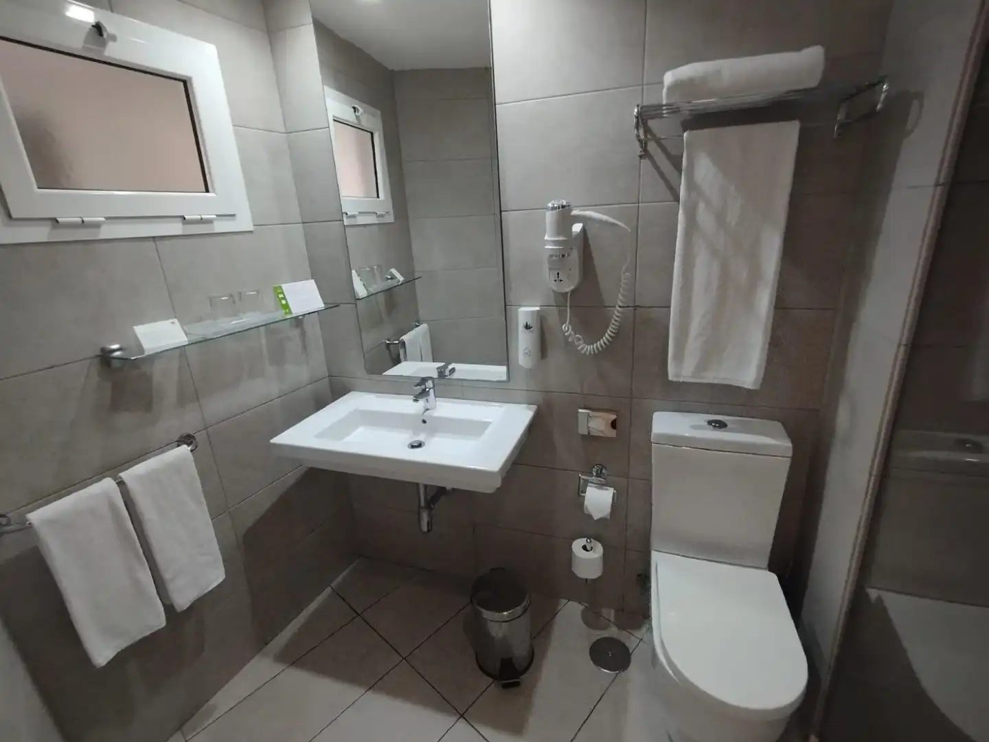 Baño de Apartamento en venta en San Bartolomé de Tirajana con Balcón y Piscina comunitaria