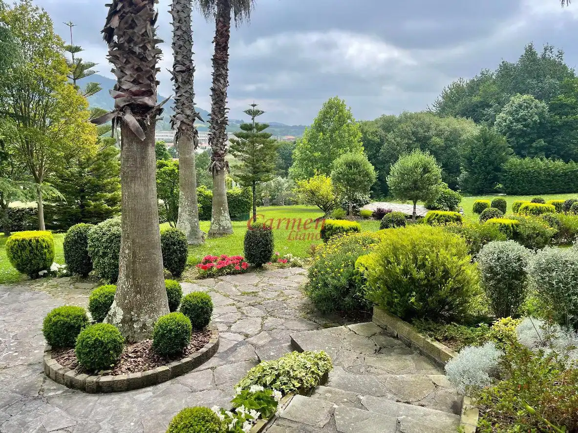 Jardín de Casa o chalet en venta en Loiu con Jardín privado, Terraza y Trastero