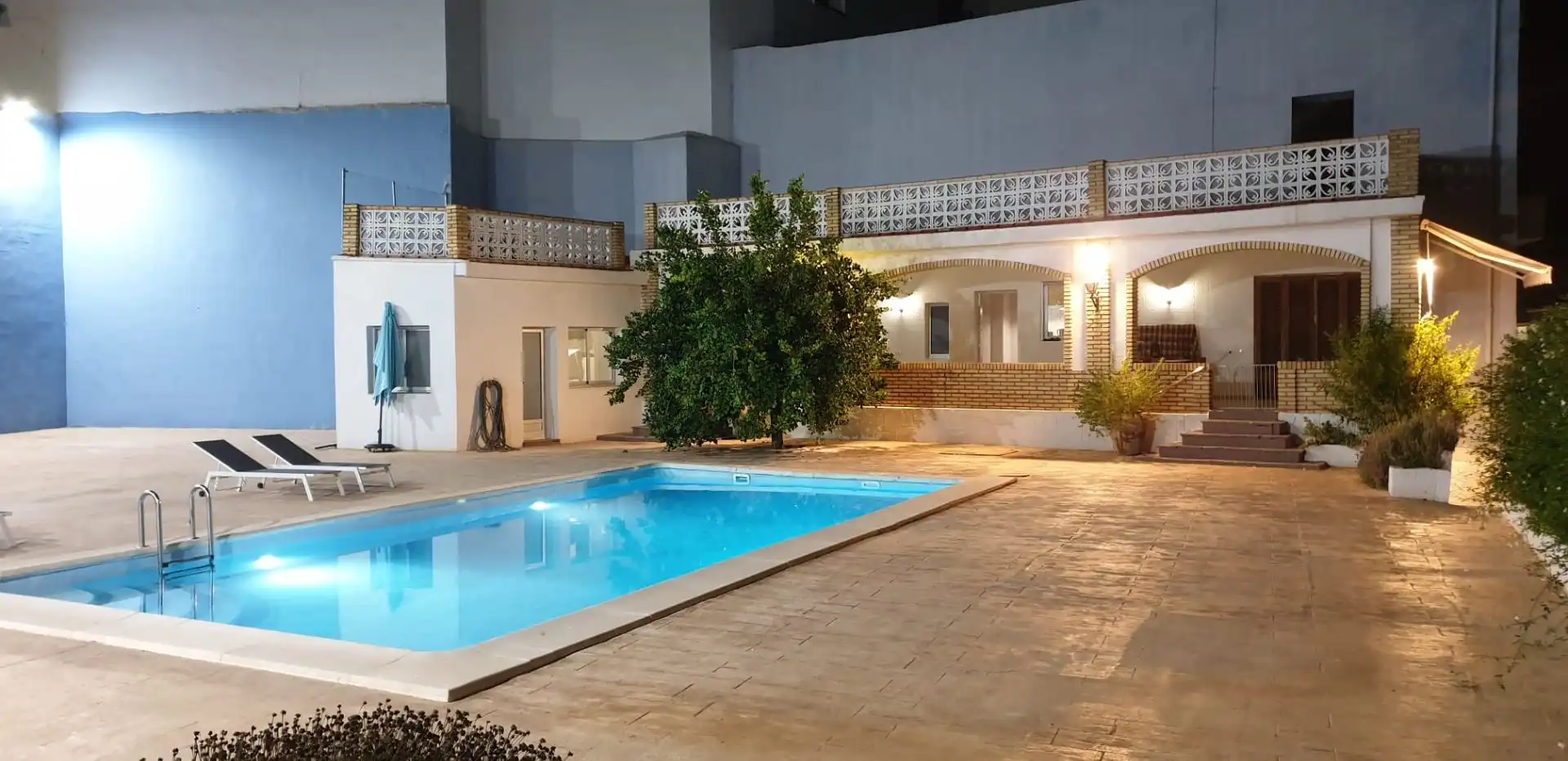 Maison rustique avec piscine à vendre à Godelleta