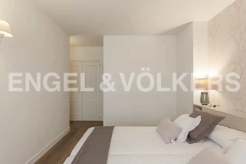Bedroom of Flat for rent in Madrid  with Air Conditioner, Heating and Private garden