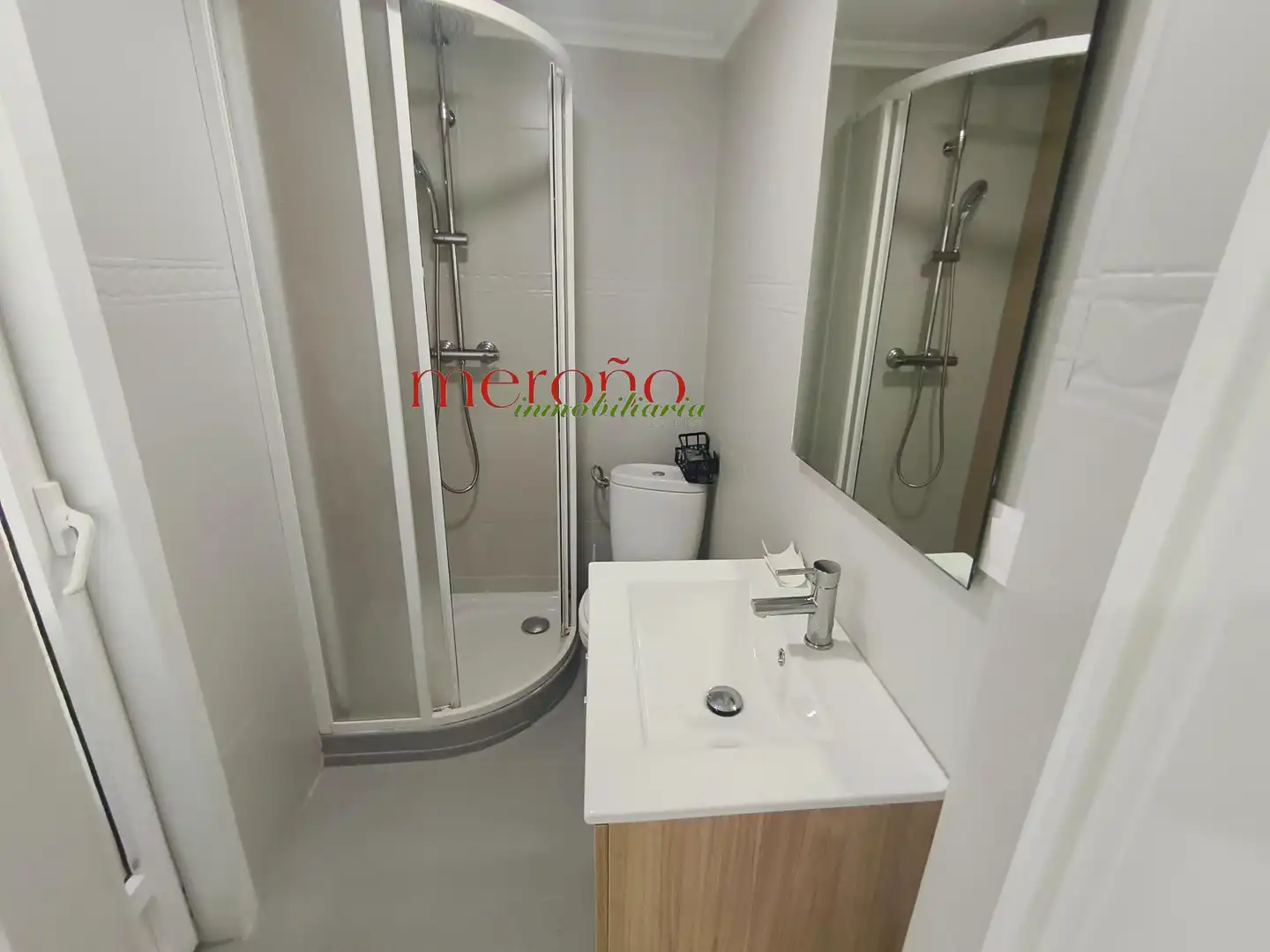 Bathroom of Flat for rent in Elche / Elx  with Air Conditioner and Furnished