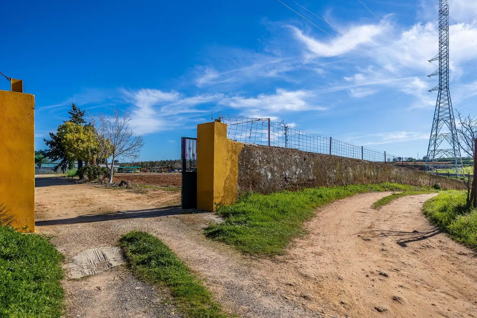 Finca rústica en venda en Alcalá de Guadaira amb Aire condicionat i Piscina