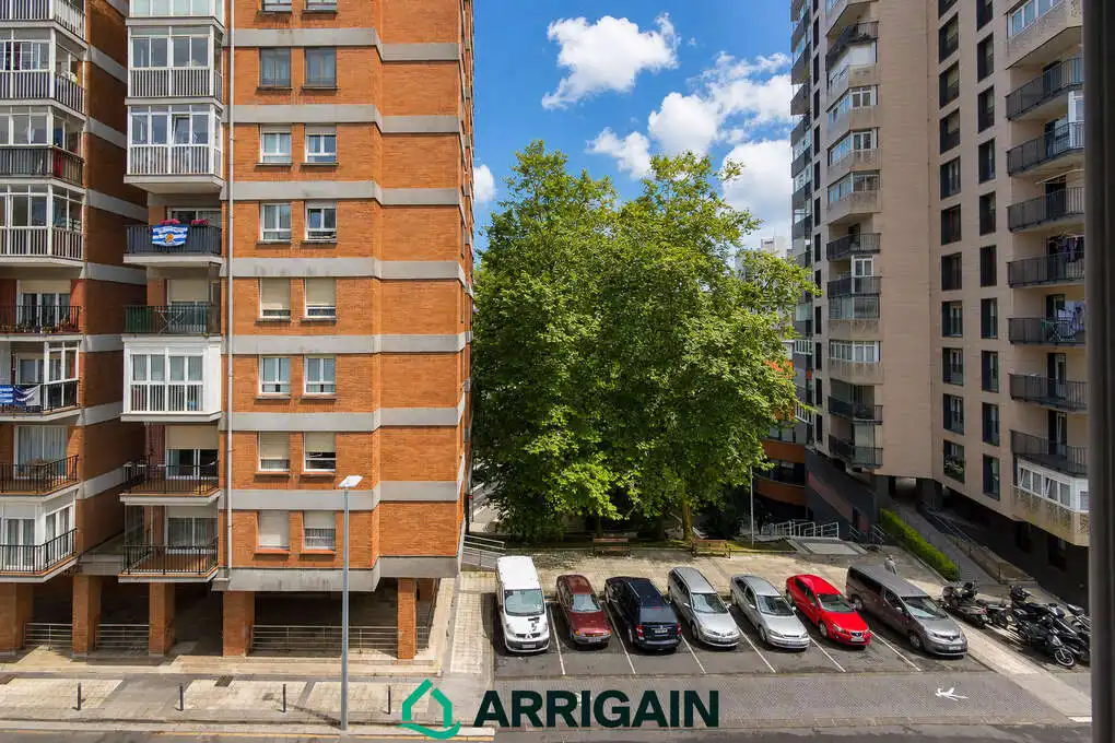 Vista exterior de Piso en venta en Donostia - San Sebastián  con Calefacción y Terraza
