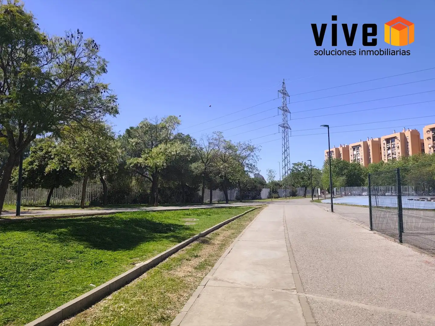 Flat for sale in Sevilla  with Air Conditioner