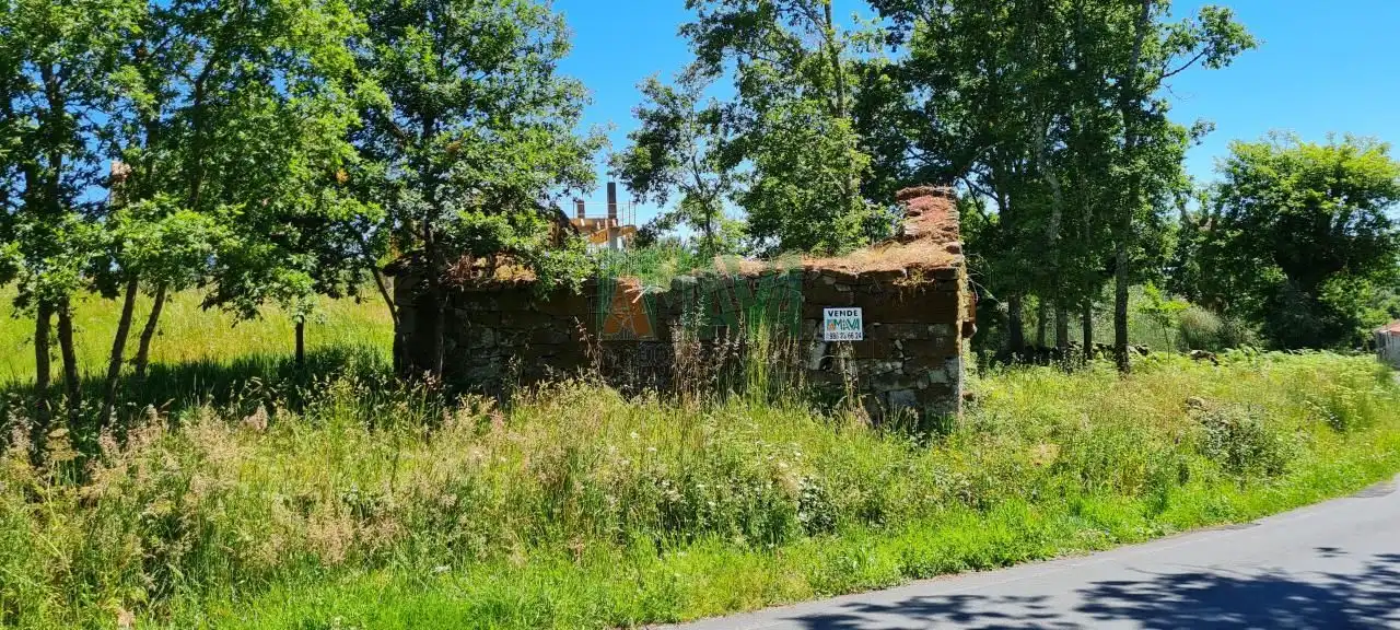 Finca rústica en venda en Amoeiro amb Calefacció i Jardí privat