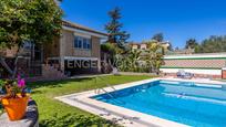 Exterior view of House or chalet for sale in Camas  with Air Conditioner, Heating and Private garden