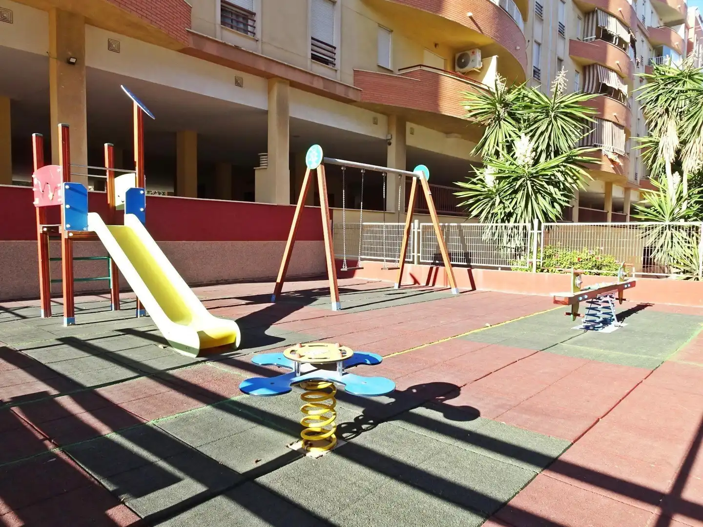 Parking de Piso en venta en Málaga con Aire acondicionado, Terraza y Amueblado
