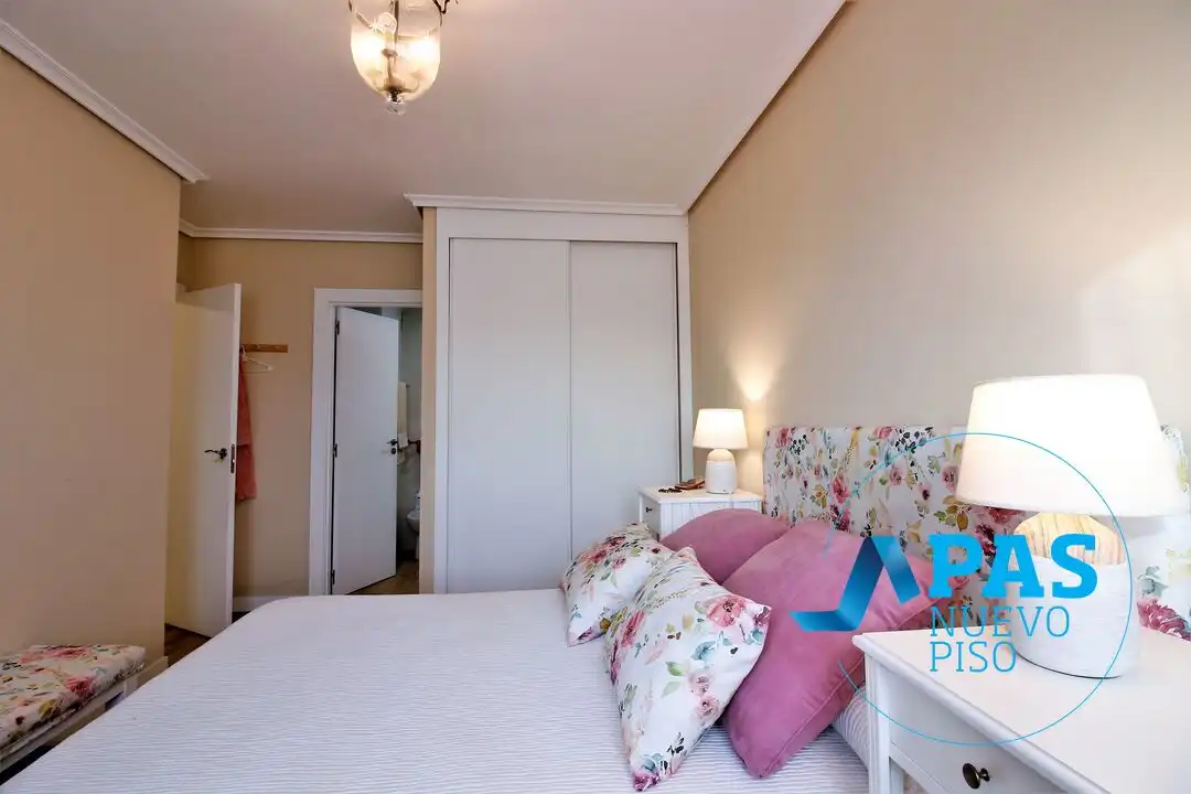 Bedroom of Flat for sale in Santander  with Heating, Private garden and Storage room