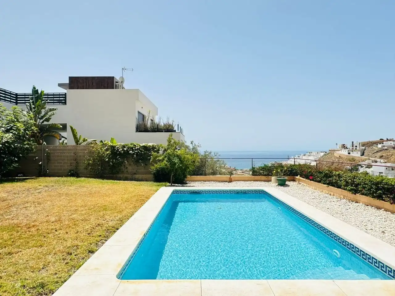 Piscina de Casa o xalet en venda en Torrox amb Aire condicionat, Jardí privat i Terrassa