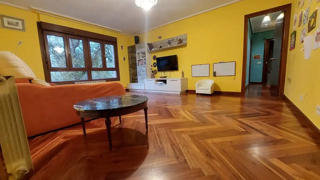 Sala de estar de Piso en venta en Mungia con Calefacción