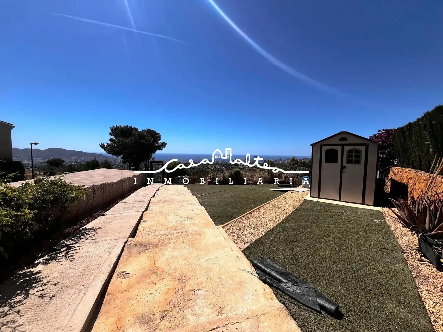 Terrassa de Apartament en venda en Benidorm amb Aire condicionat, Calefacció i Jardí privat
