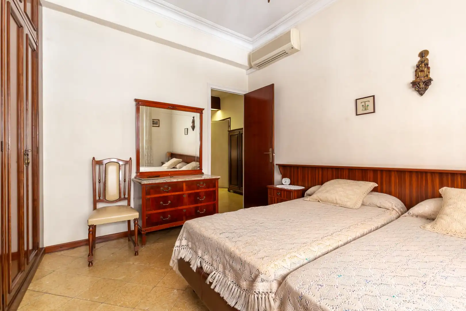 Casa adosada en venda a GARCILASO, La Sagrera