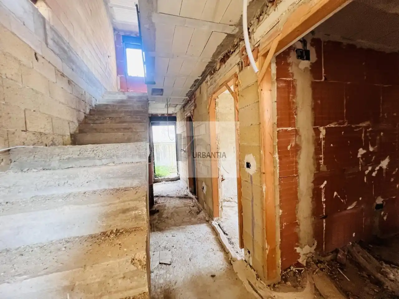 Einfamilien-Reihenhaus zum Verkauf in Torres del Río mit Privatgarten