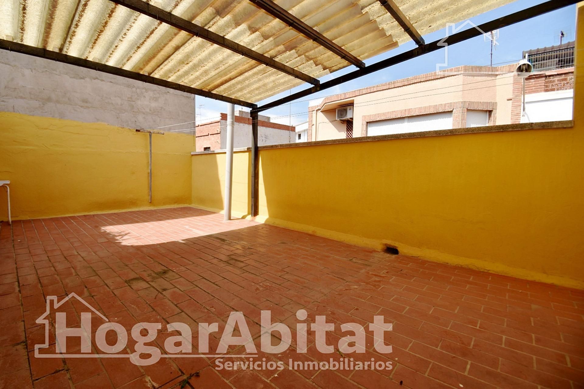 Exterior view of House or chalet for sale in Vila-real  with Terrace and Storage room