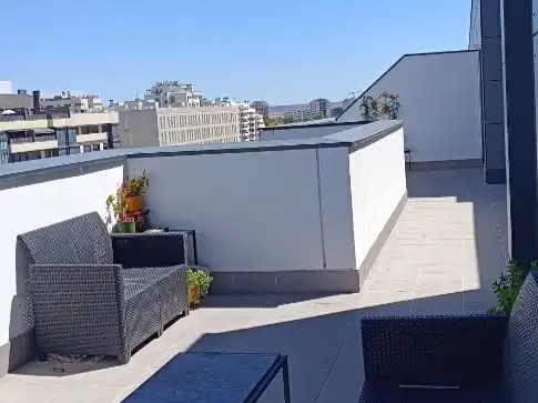 Terrace of Attic for share in Madrid  with Air Conditioner, Heating and Parquet flooring