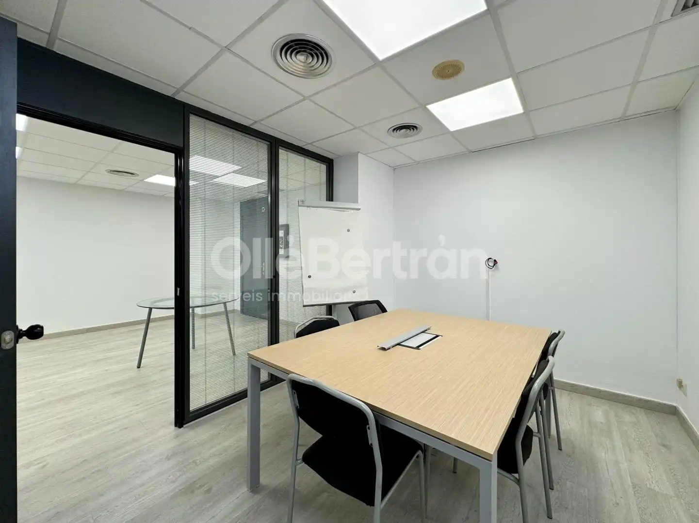 Bureau à louer à del Consell de Cent, imagen 2