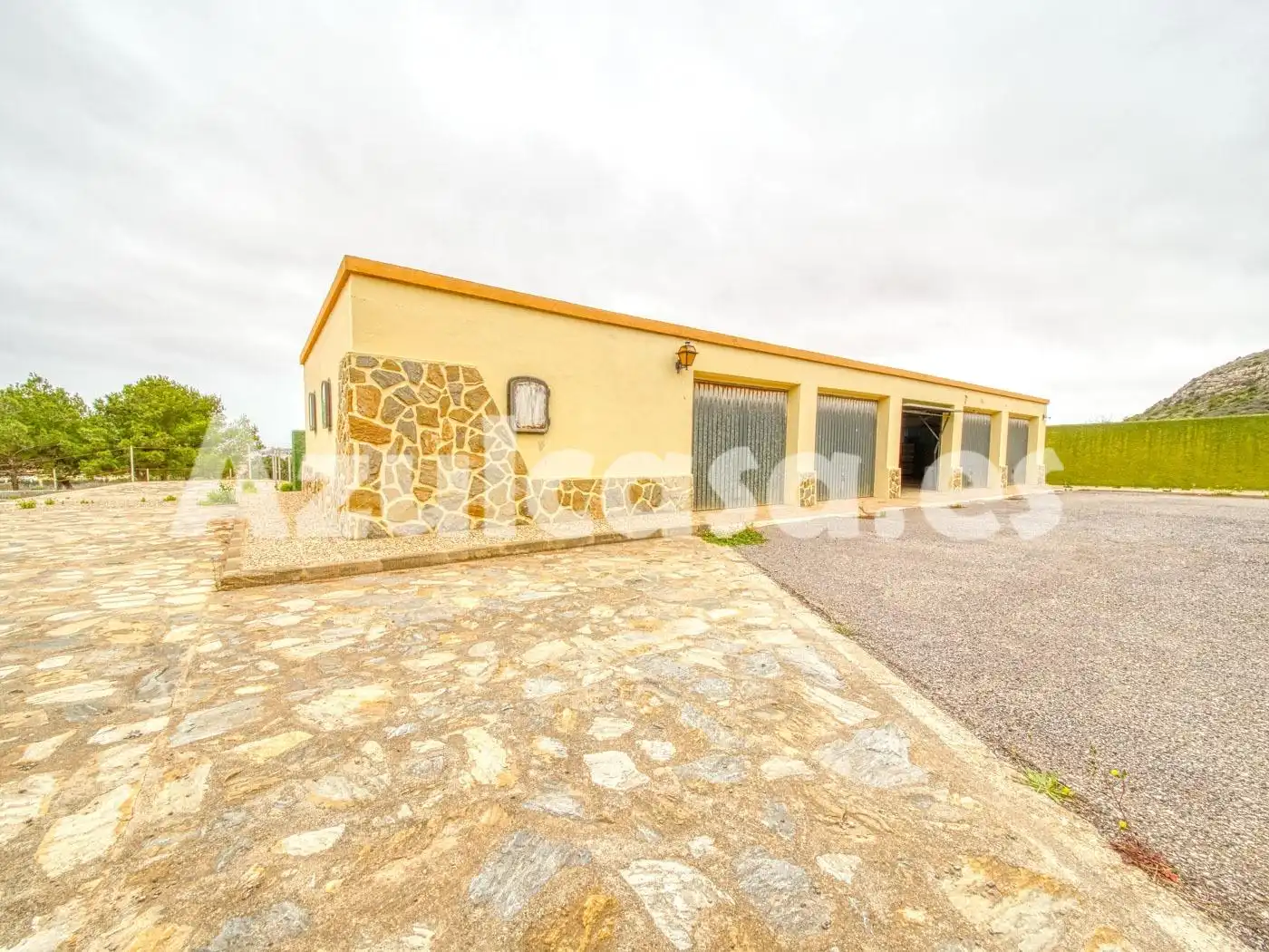 Vista exterior de Casa o xalet en venda en Cartagena amb Jardí privat, Terrassa i Traster