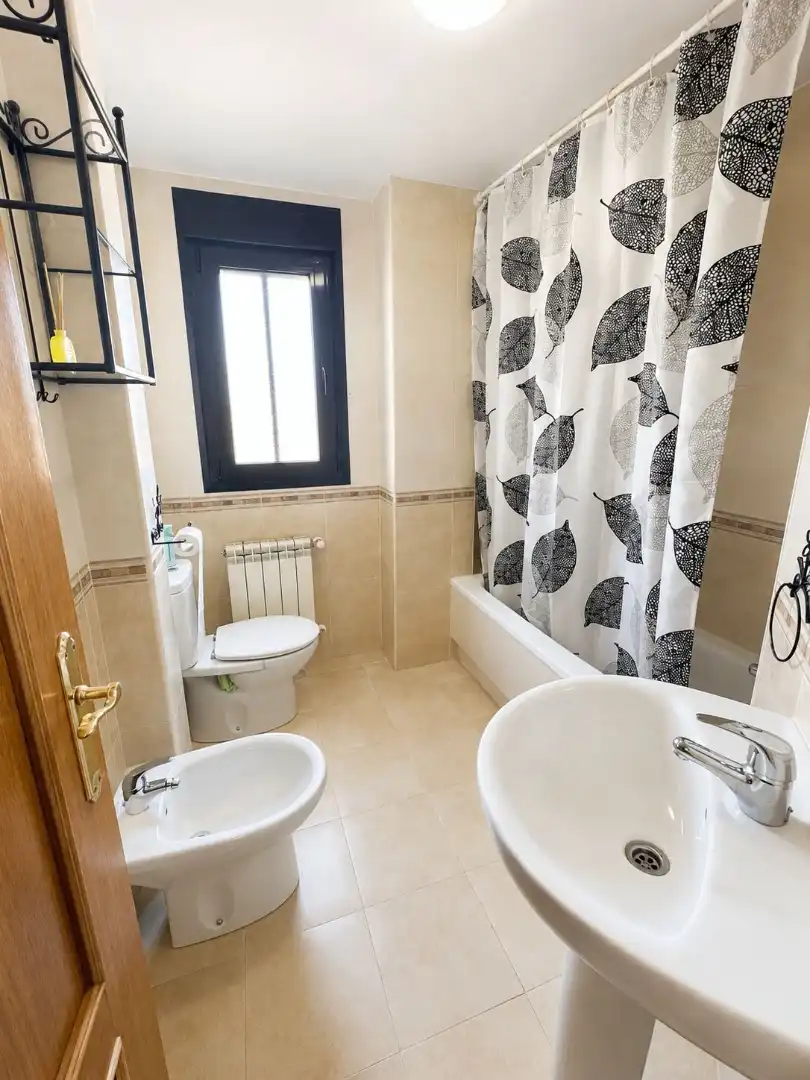 Bathroom of Flat for sale in Humanes  with Heating and Community pool