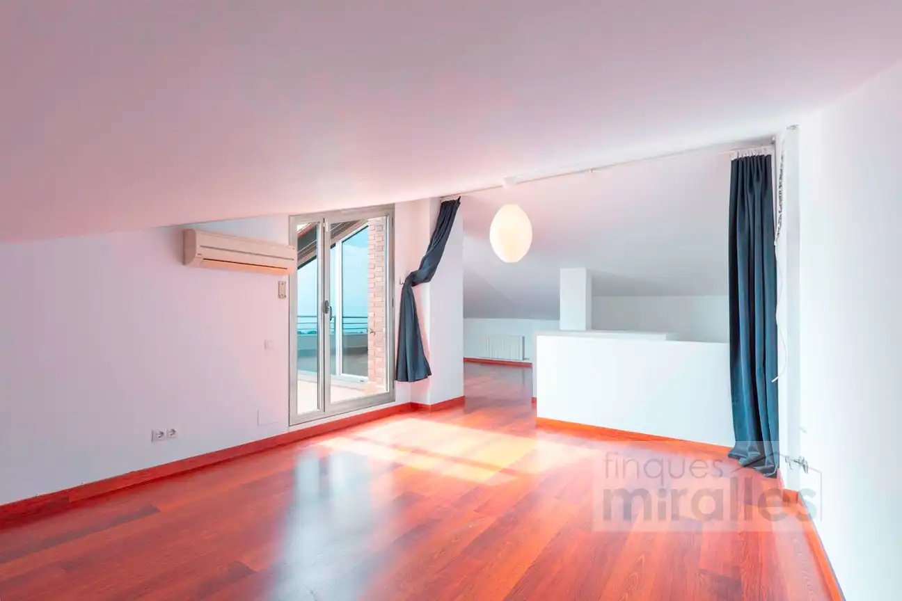 Sala d'estar de Casa adosada en venda en Vilassar de Dalt amb Aire condicionat, Calefacció i Jardí privat