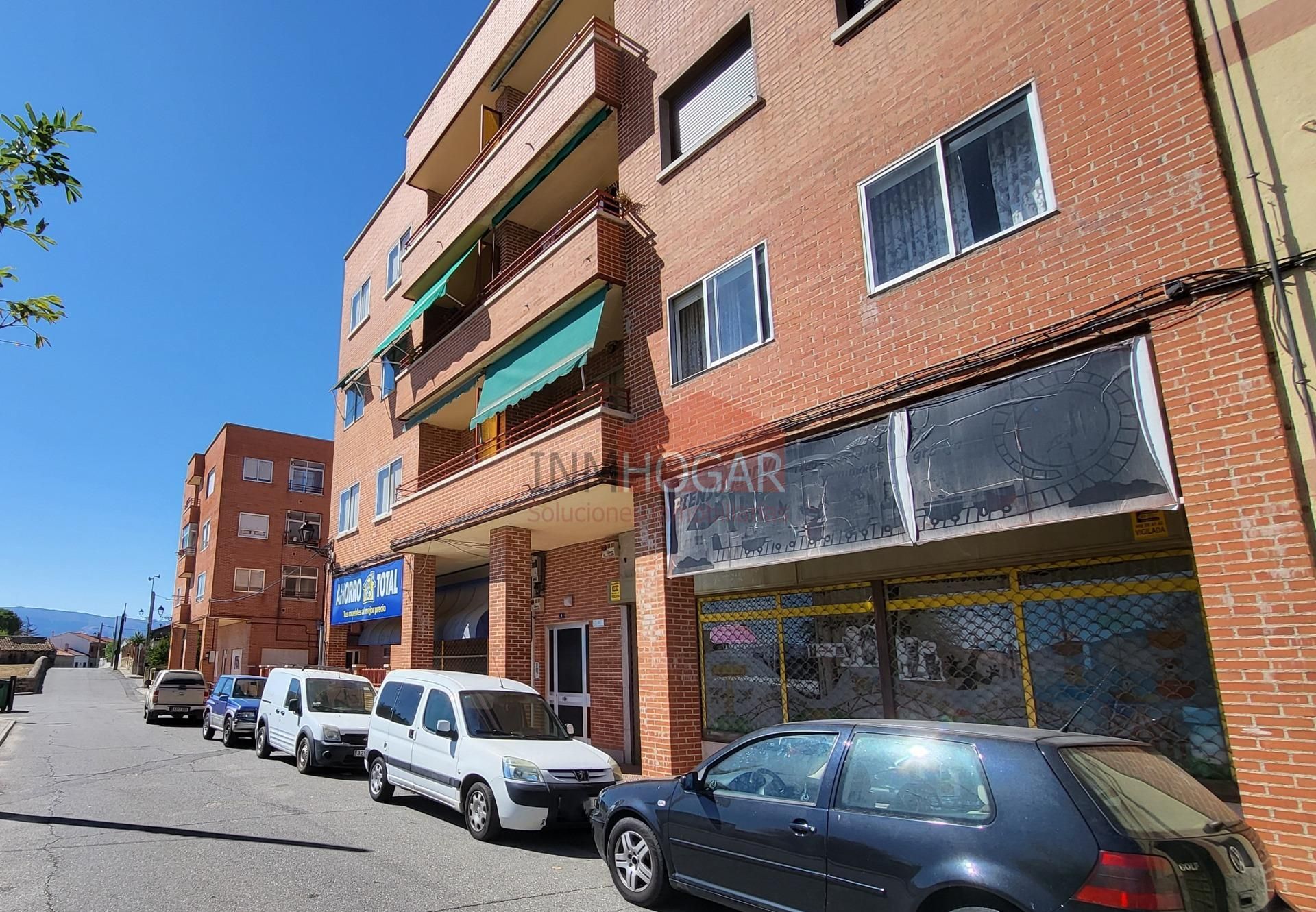 Vista exterior de Pis en venda en El Barraco  amb Calefacció i Traster