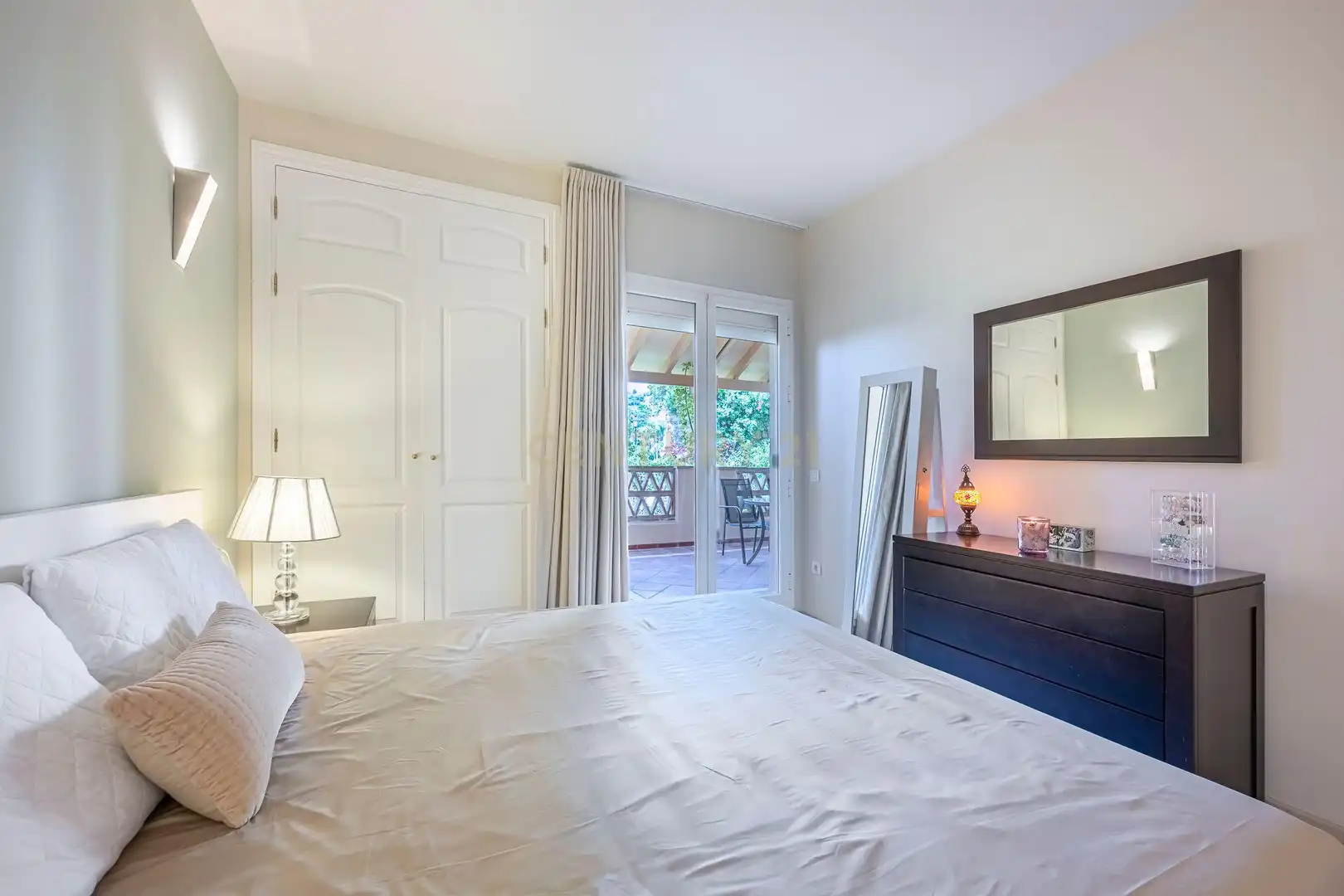 Bedroom of Apartments for rent in Marbella  with Air Conditioner, Private garden and Washing machine