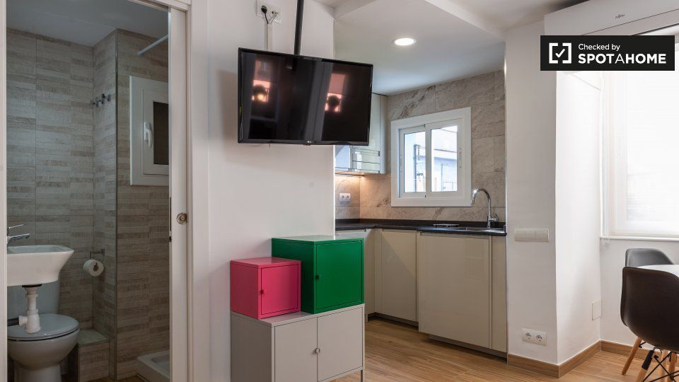 Kitchen of Flat to rent in  Barcelona Capital  with Air Conditioner, Heating and Furnished