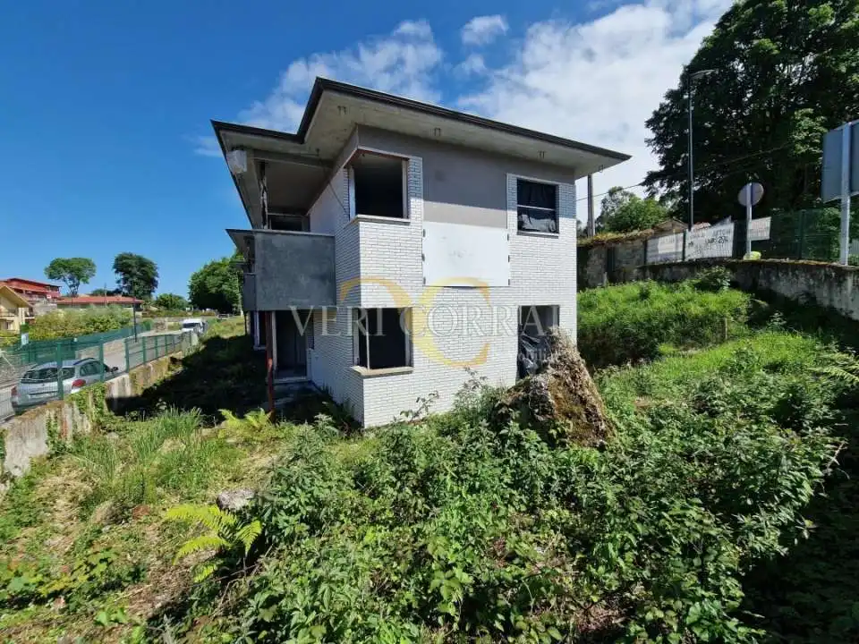 Buildings for sale in Llanes