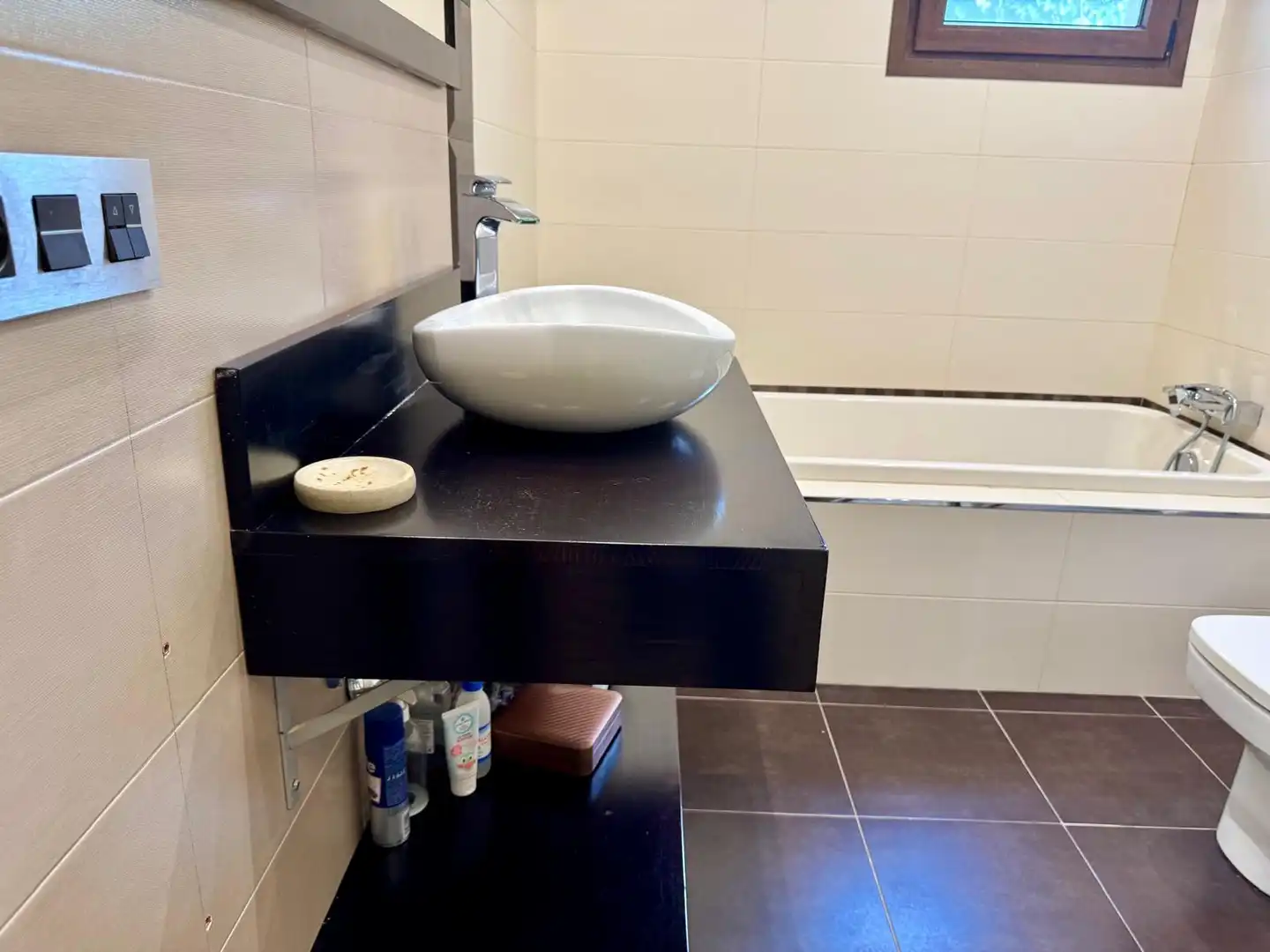Bany de Casa o xalet de lloguer en Marbella amb Aire condicionat, Calefacció i Jardí privat